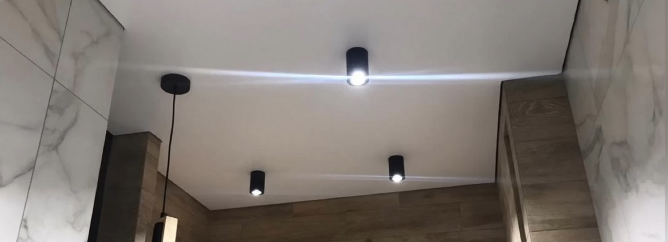 Glänzende Spanndecken 2026.