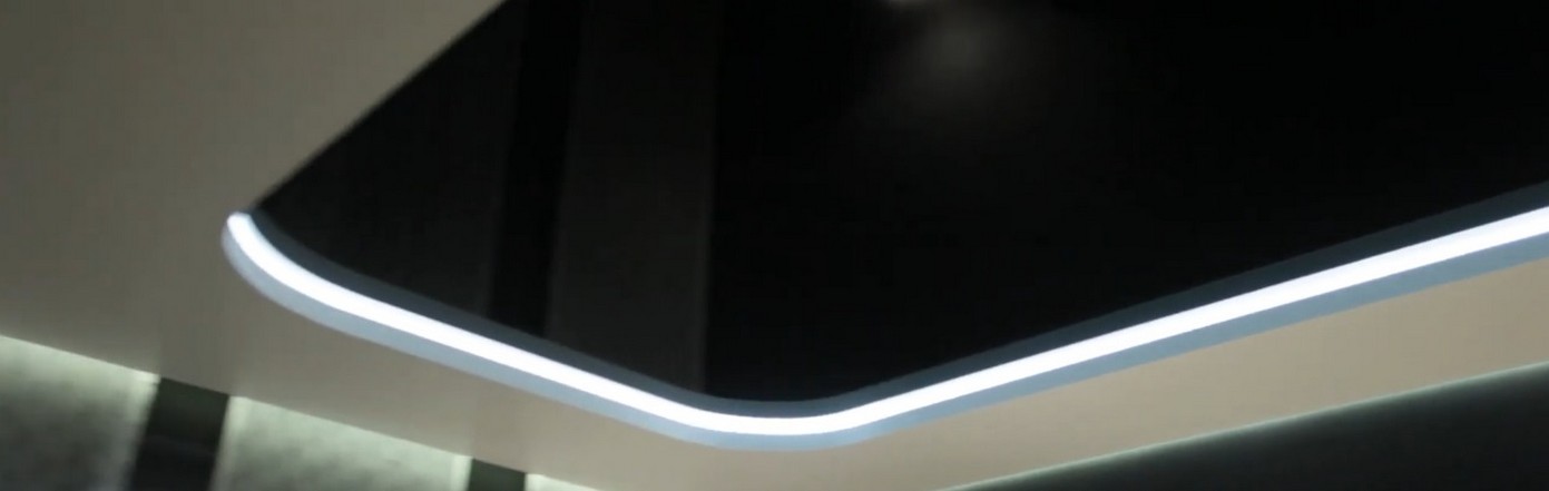 Halbtransparente Spanndecken in Luxus-Residenzen 2026.