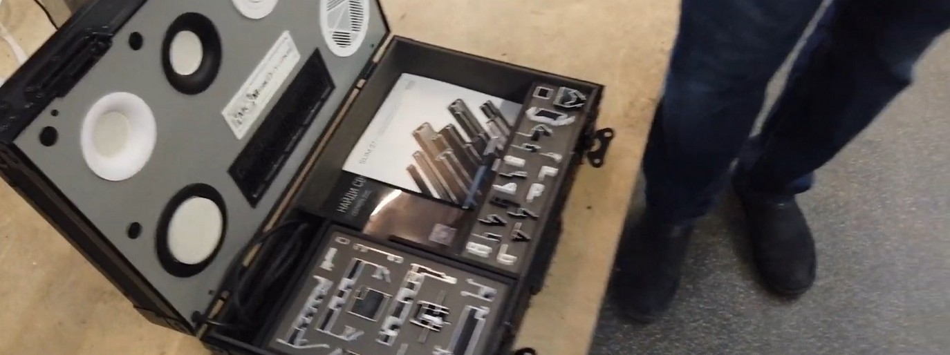 Forschung zu Spanndecken mit integrierten Lautsprechern für moderne Häuser. Forschung zu Spanndecken mit integrierten Lautsprechern für moderne Häuser 2026.