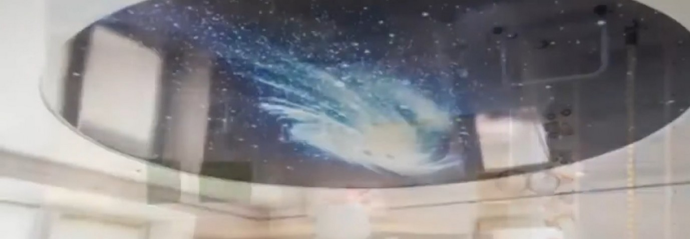 Spanndecken für Konferenzräume: Akustik und Design 2026.