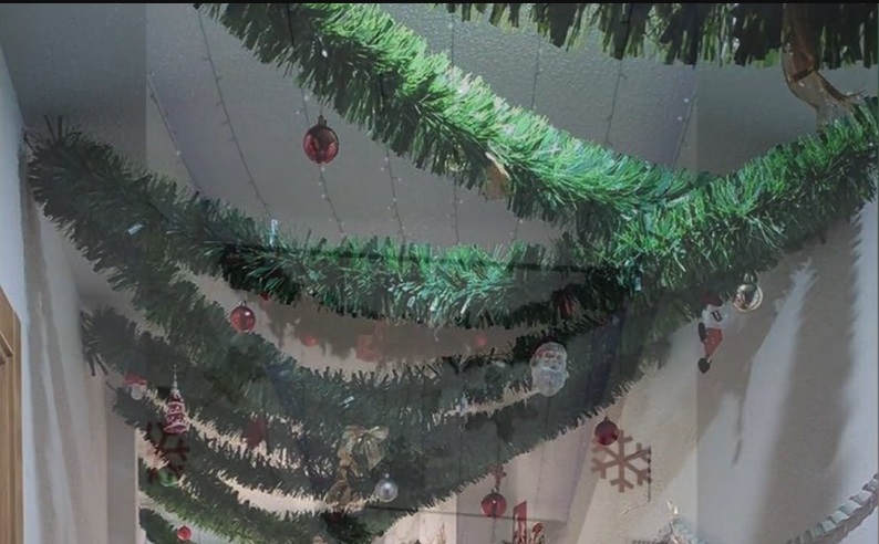 Spanndecken: Festliche Weihnachtsdekoration.