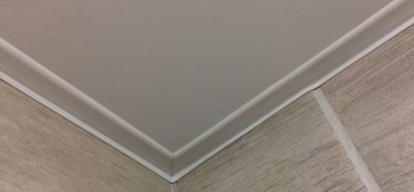 Spanndecken Preise: Welche Faktoren beeinflussen den Endpreis 2026?