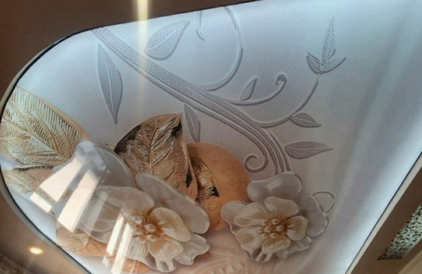 „Schwebende“ Spanndecken: Welche Profile gibt es? „Schwebende“ Spanndecken: Welche Profile gibt es 2026?