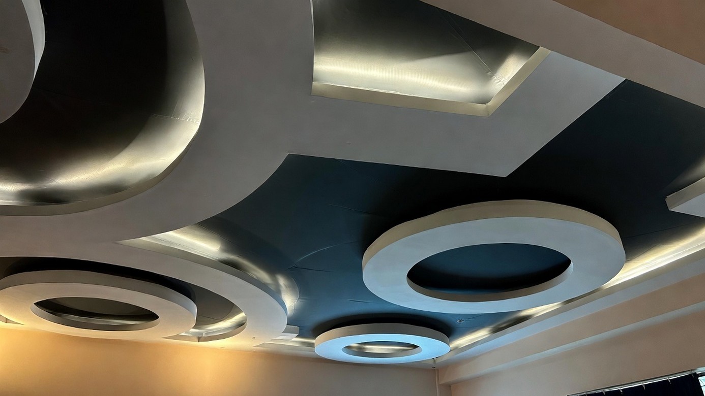 Glänzende Spanndecken – der Bling-Bling für moderne Erlanger. Glänzende Spanndecken – der Bling-Bling für moderne Erlanger 2026.